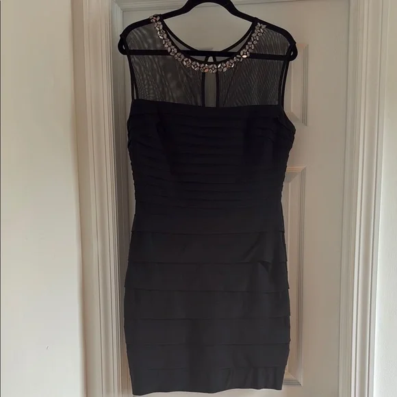 xscape bodycon dress Xscape Plus Size Short-Sleeve Sweetheart-Neck Scuba-Crepe Bodycon Dress at  CoolSprings Galleria in Franklin, TN
